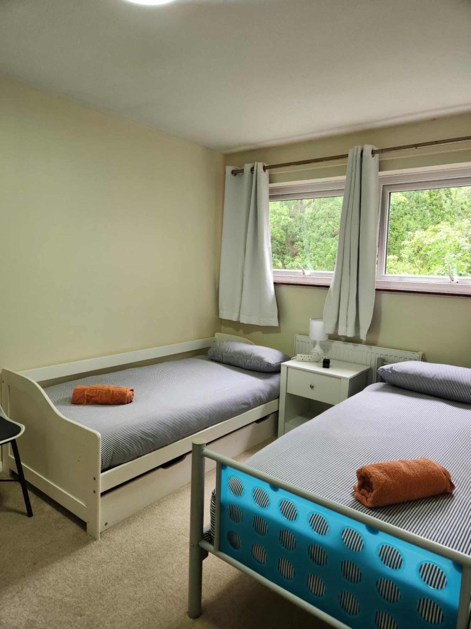 Twin Room In Crawley,Gatwick,West Sussex Ifield Exteriér fotografie